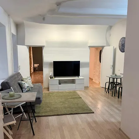 Апартаменты Domillion 1bdr Quiet Hall D1115 *