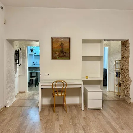Domillion 1bdr Quiet Hall D1115 Vilna